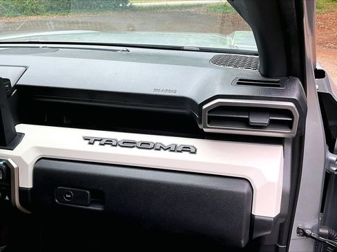 Used 2024 Toyota Tacoma TRD Off-Road AWD/4WD image 23