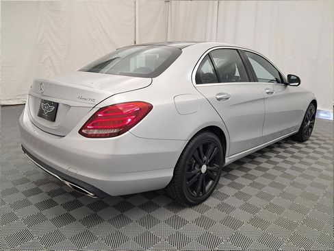 Used 2017 Mercedes-Benz C 300 4MATIC Sedan image 4