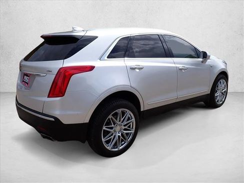 Used 2019 Cadillac XT5 Premium Luxury AWD/4WD image 4