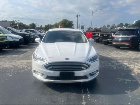 Used 2017 Ford Fusion SE FWD image 10