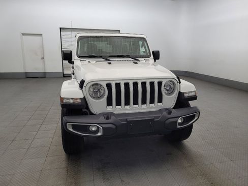 Used 2018 Jeep Wrangler Unlimited Sahara w/ Cold Weather Group image 14
