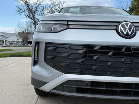 New 2026 Volkswagen Tiguan SE AWD/4WD image 5