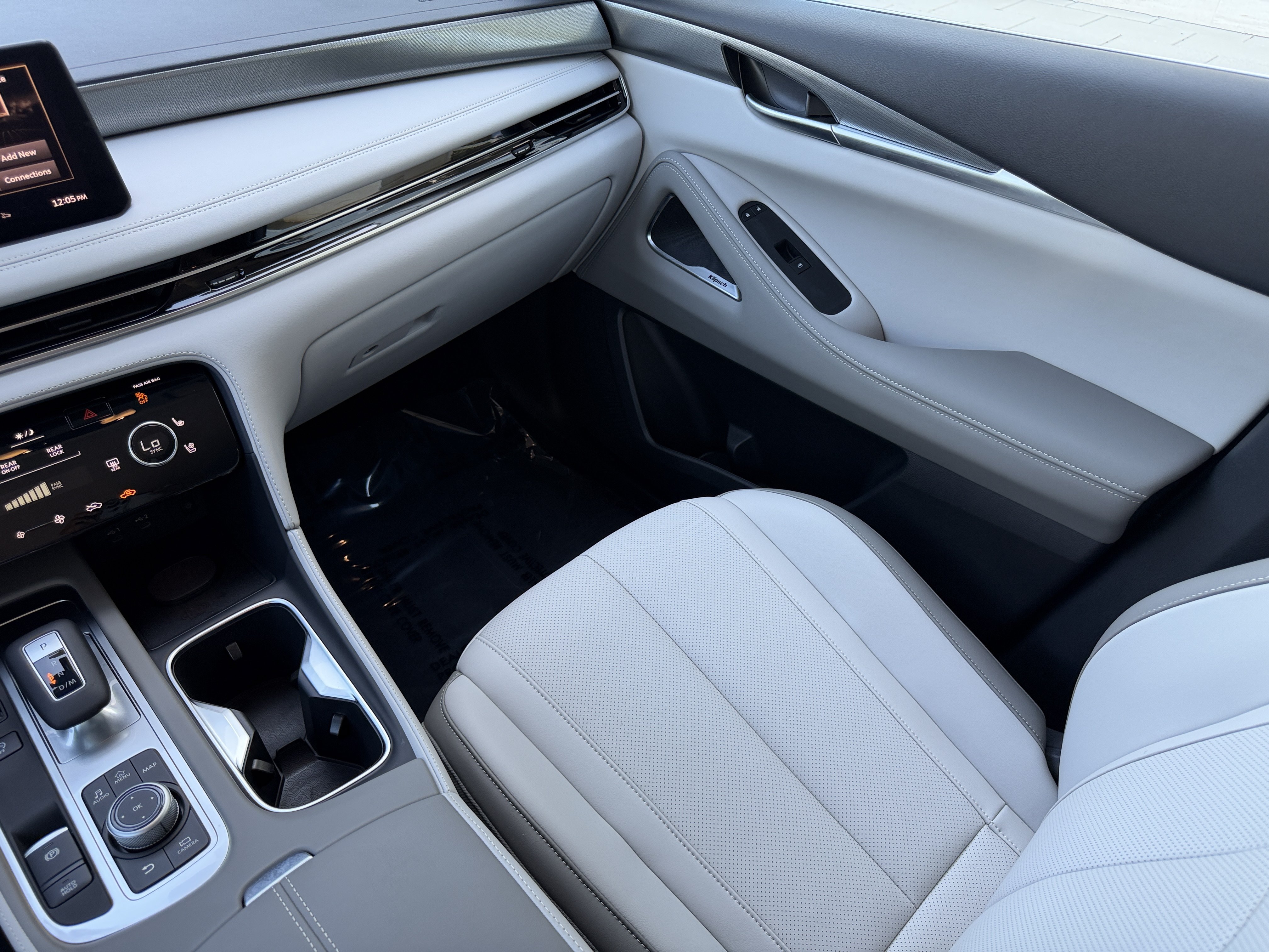 Certified 2027 INFINITI QX60 Luxe w/ Cargo Package FWD image 17