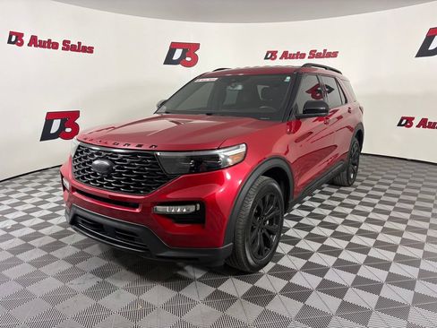 Used 2023 Ford Explorer ST-Line AWD/4WD image 2
