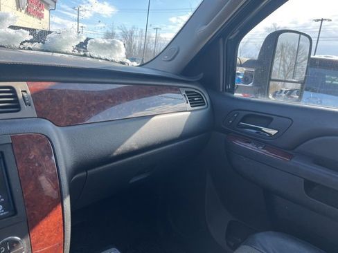 Used 2011 Chevrolet Silverado 3500 LTZ w/ LTZ Plus Package image 25