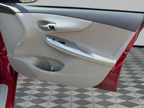 Used 2010 Toyota Corolla LE image 23