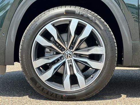 Used 2022 Volkswagen Atlas SEL Premium AWD/4WD image 22