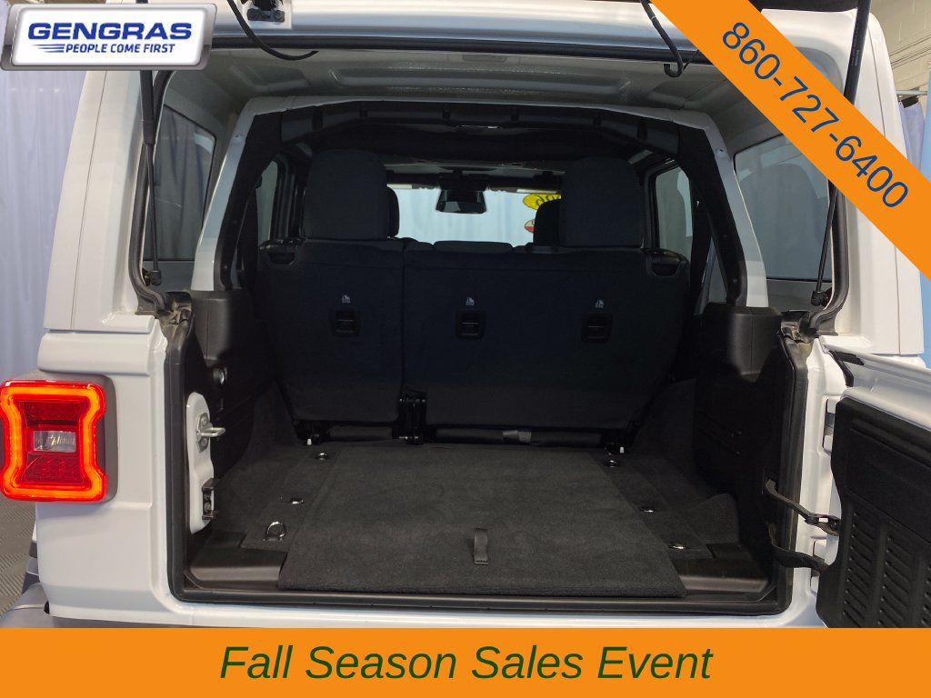 Used 2026 Jeep Wrangler Unlimited Sahara AWD/4WD image 34
