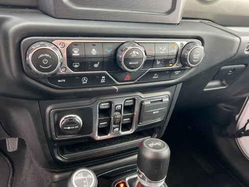 Used 2023 Jeep Wrangler Unlimited Sport AWD/4WD image 17