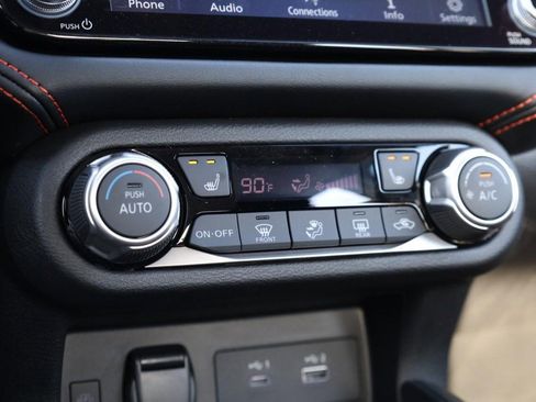 New 2025 Nissan Versa SR w/ Trunk Package image 12