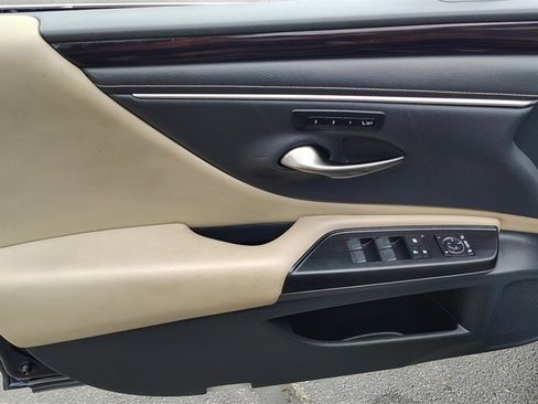 Used 2020 Lexus ES 350 w/ Premium Package image 8