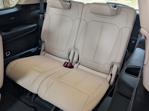 Used 2021 Jeep Grand Cherokee L Limited RWD image 19