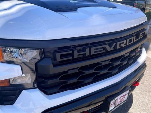 Used 2025 Chevrolet Silverado 1500 Custom Trail Boss AWD/4WD image 28