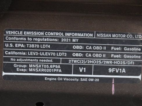 Used 2021 Nissan Titan SV w/ SV Convenience Package image 13