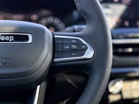 New 2026 Jeep Compass Latitude image 12