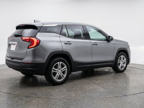 Used 2024 GMC Terrain SLE FWD image 9