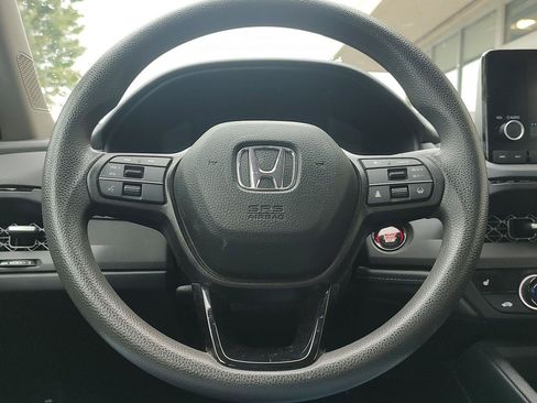 Used 2023 Honda Accord EX image 9