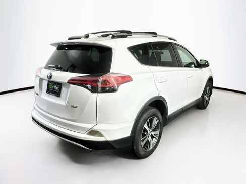 Used 2016 Toyota RAV4 XLE FWD image 9
