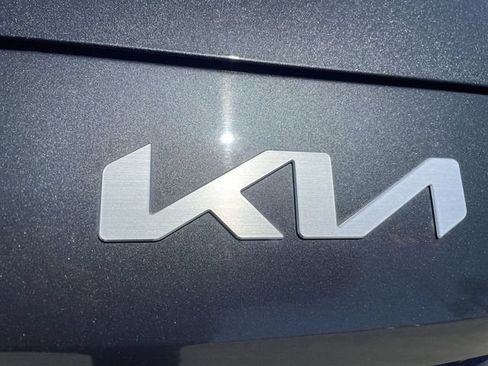Used 2023 Kia Forte LXS FWD image 28