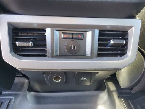 Used 2024 Ford F250 Lariat AWD/4WD image 25
