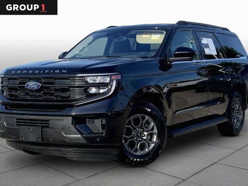 Certified 2025 Ford Expedition Active RWD image 1