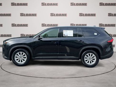 Used 2025 Toyota Grand Highlander AWD image 2