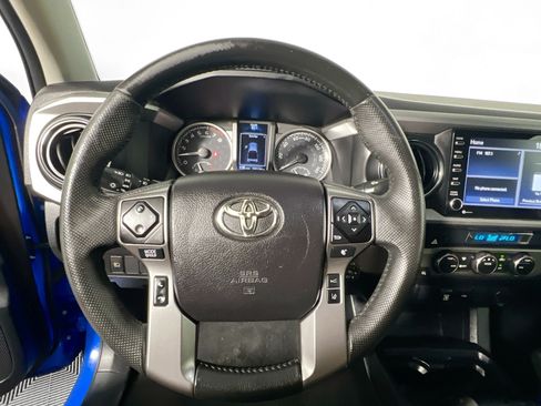 Used 2021 Toyota Tacoma SR5 RWD image 17