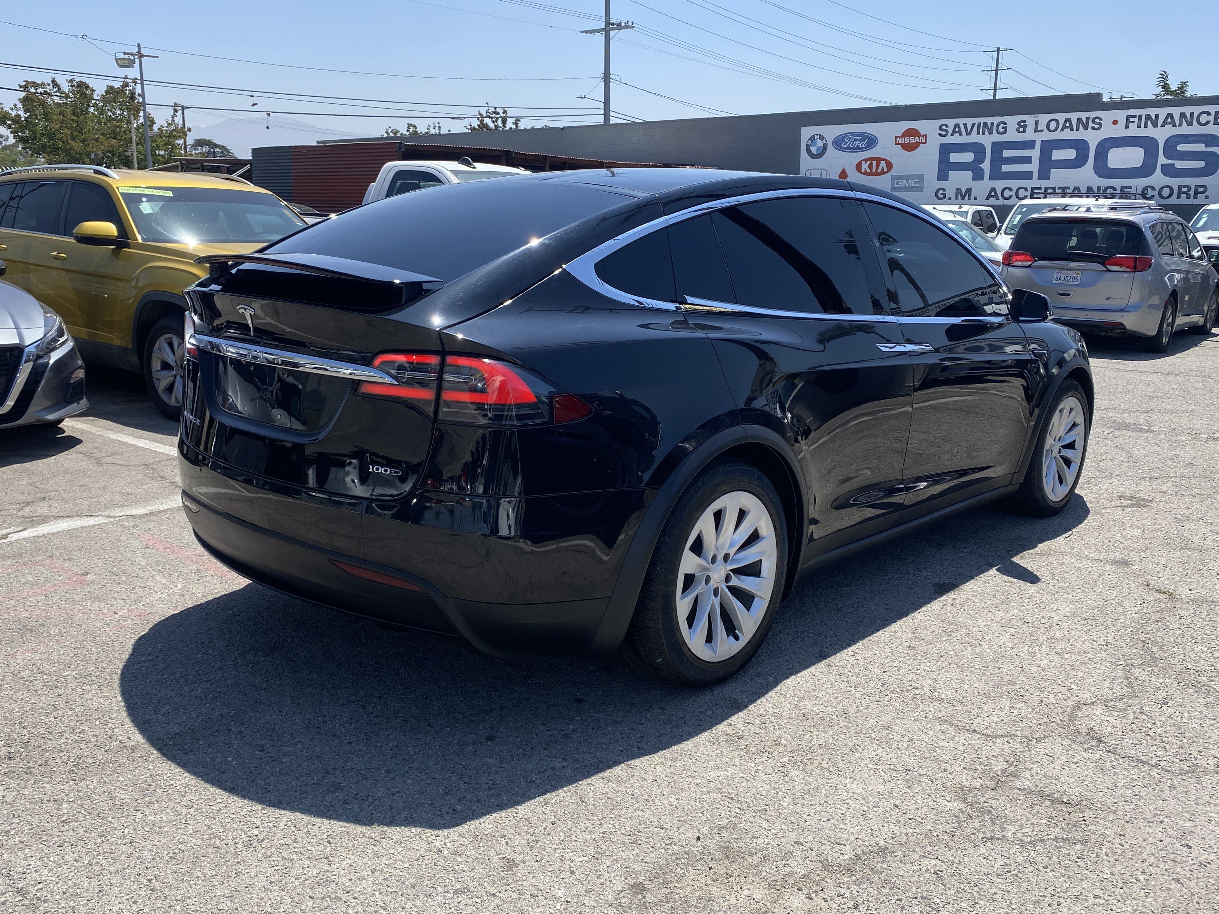 Used 2017 Tesla Model X 100D AWD/4WD image 9
