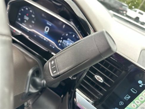 Used 2025 Chevrolet Silverado 2500 LT w/ Convenience Package image 32