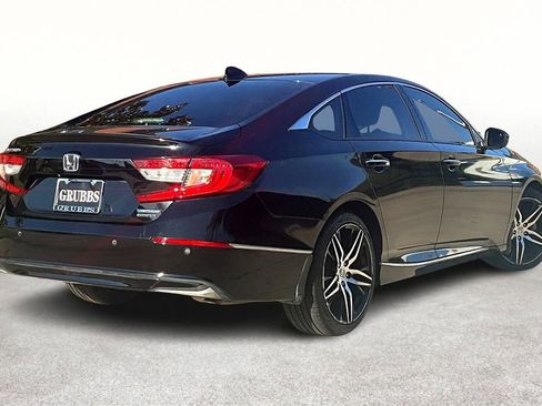 Used 2021 Honda Accord Touring image 2