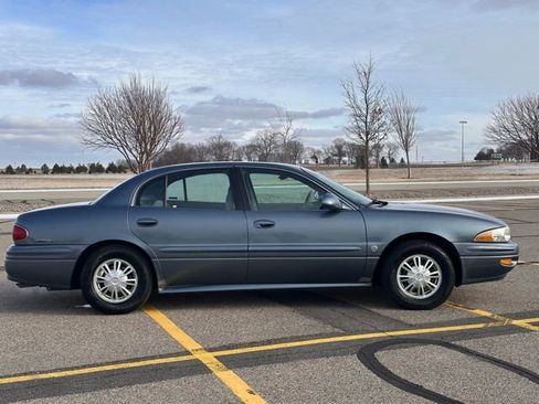 Used 2002 Buick Le Sabre Custom w/ Luxury Pkg image 2