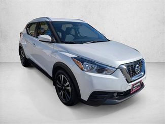 Used 2018 Nissan Kicks SV FWD video 3