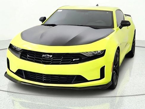 Used 2019 Chevrolet Camaro LT w/ 1LE Track Performance Package RWD image 3