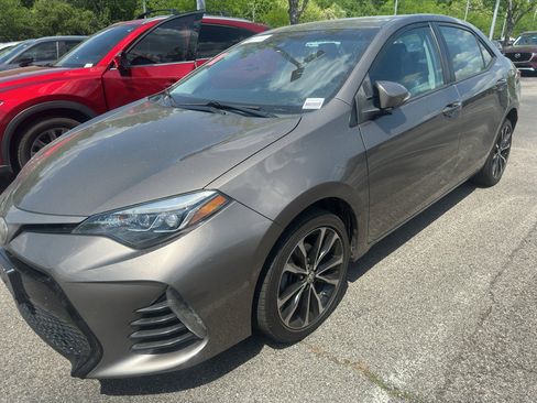 Used 2019 Toyota Corolla L FWD image 2