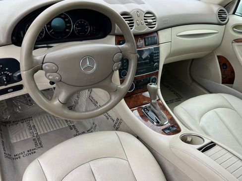 Used 2007 Mercedes-Benz CLK 350 Cabriolet image 3