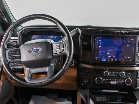 Used 2024 Ford F250 Lariat w/ Chrome Package image 18