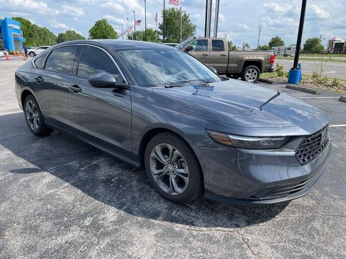 Used 2024 Honda Accord EX image 2