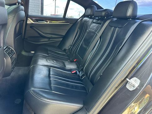 Used 2018 BMW 530e w/ Premium Package 2 image 17