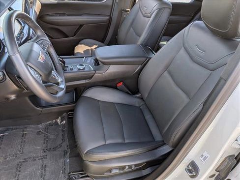 Used 2024 Cadillac XT6 Premium Luxury w/ LPO, Floor Liner Package FWD image 17