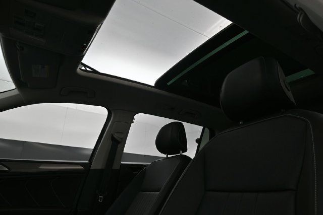 Used 2023 Volkswagen Tiguan SE FWD image 29