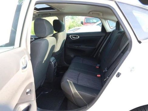 Used 2019 Nissan Sentra SV w/ Special Edition Package FWD image 20