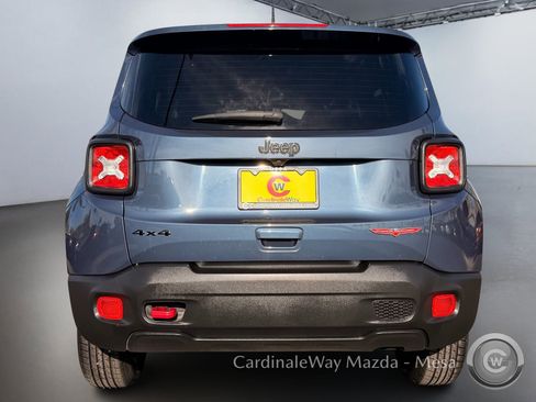 Used 2023 Jeep Renegade Trailhawk image 5