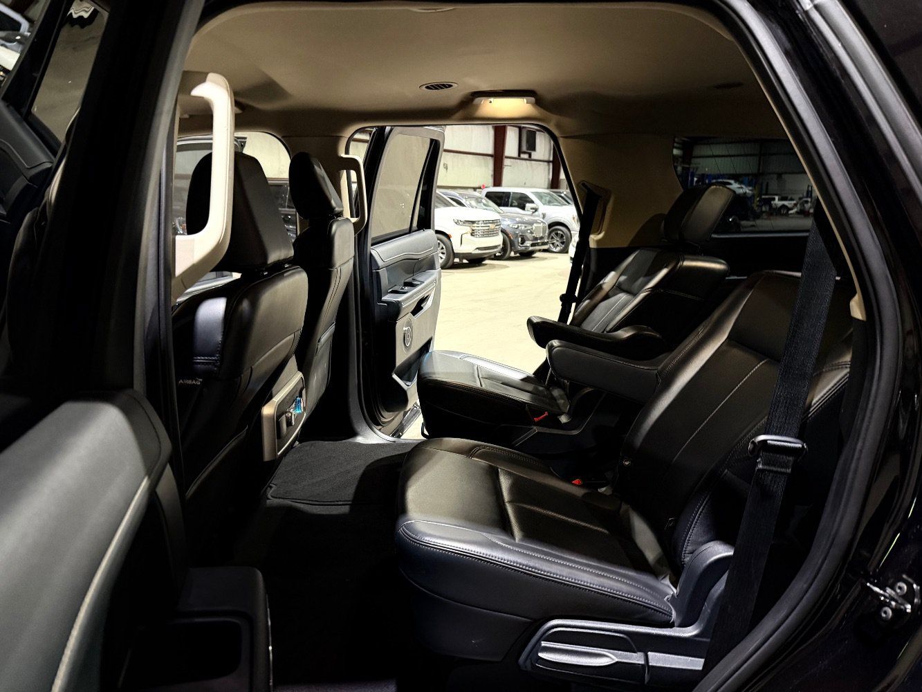 Used 2024 Ford Expedition XLT RWD image 17