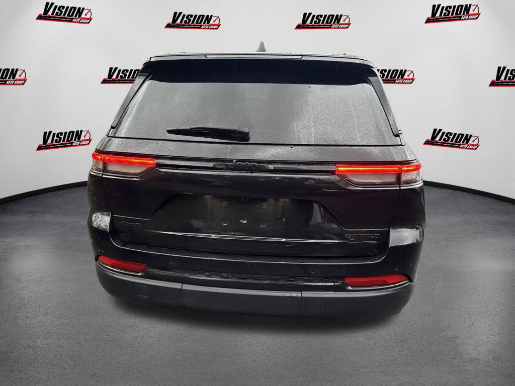 Used 2025 Jeep Grand Cherokee Limited w/ Black Appearance Package AWD/4WD image 6