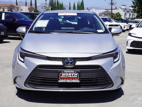 Certified 2026 Toyota Corolla LE FWD image 3