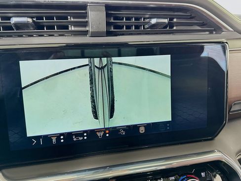 Used 2024 GMC Sierra 2500 Denali Ultimate AWD/4WD image 44