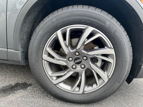 New 2026 Lincoln Corsair Premiere FWD image 13