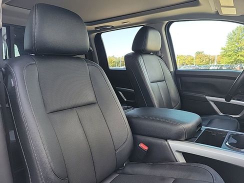 Certified 2021 Nissan Titan SL w/ Moonroof Package image 15