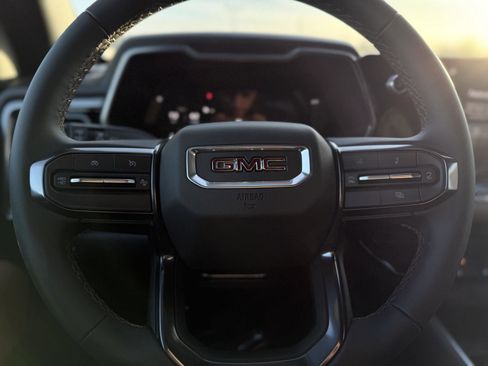 New 2026 GMC Canyon AT4 image 17