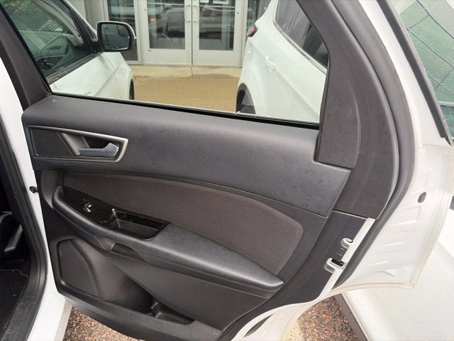 Used 2016 Ford Edge SEL AWD/4WD image 14